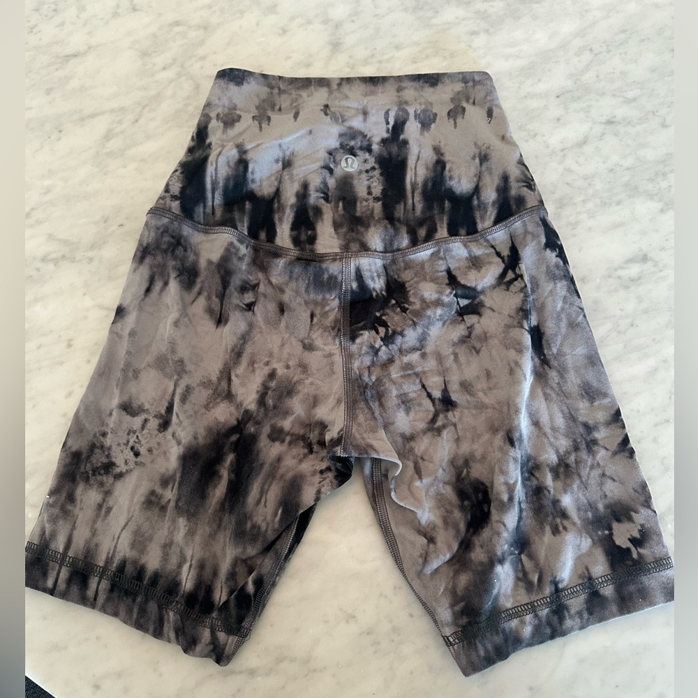 LuluLemon Align High-rise short
